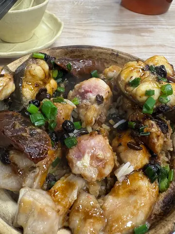 排骨白鱔加潤腸煲仔飯