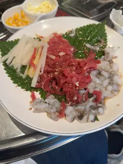 活章魚 拼 生拌牛肉