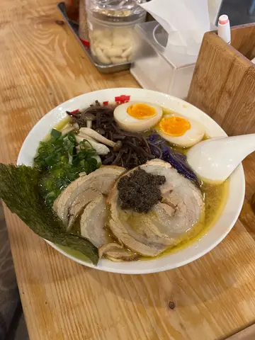 白雞湯松蓉拉麵