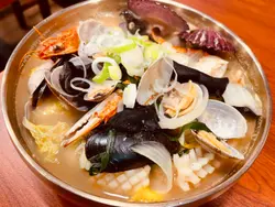 Seafood Noodles 海鲜汤面 백짬뽕
