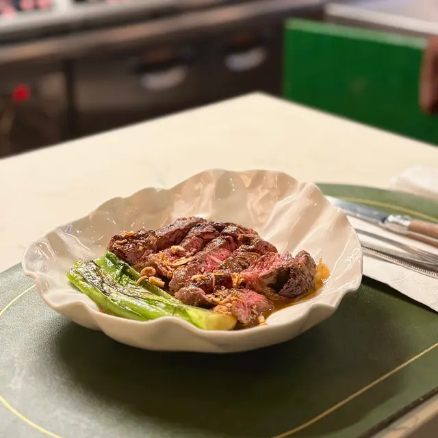 AUS 150 Days Grain Fed M4+Oyster Blade Steak w/ black bean beurre blanc 澳洲穀飼和牛板腱扒配豆豉牛油汁