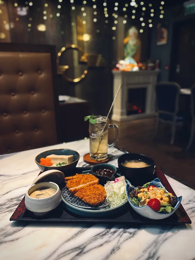 吉列三元豚定食