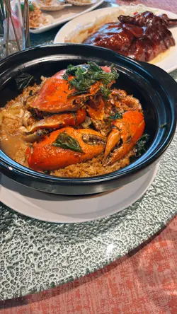 招牌白胡椒蟹炆飯底