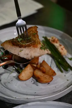地中海煎烤海鱸魚
