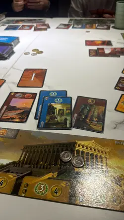 好岩一大班friend一齐玩，又可以食野！
店主识玩board games，唔识玩可以叫佢教你，店主都好nice！唔洗唔好意思！
我地通常都系12点玩到6点！边食又边玩🤤🤤
空间都够大 所以一年都会黎几次
但今次黎发现已经好少人…
好惊之后冇得再黎🥲🥲可能大家都北上左
如果你想食野又想玩又想坐好耐（12点到6点）
可以试下黎！

