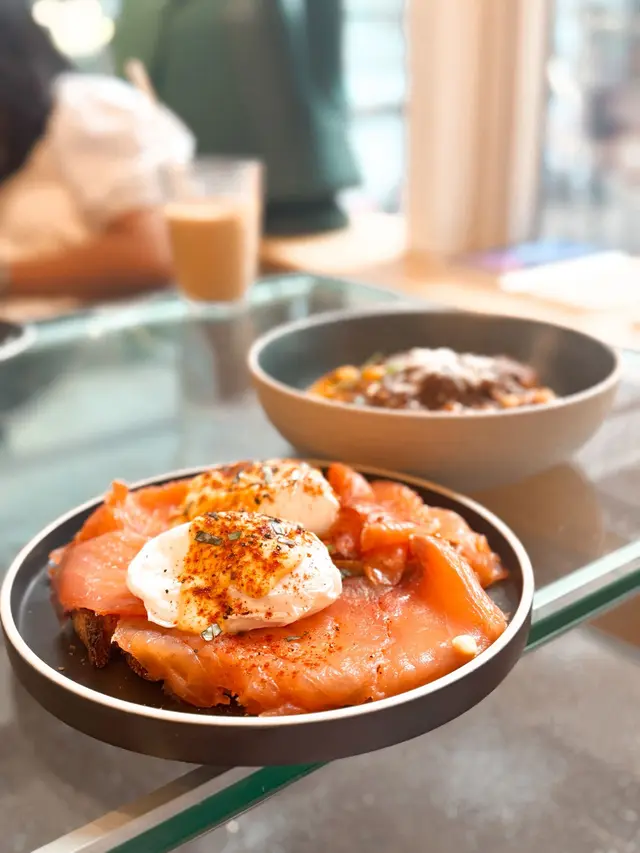 唔錯,但比較普通,份量算足夠,煙三文魚唔少。