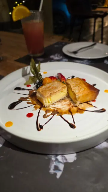 焗芝士蛋糕配海鹽焦糖醬