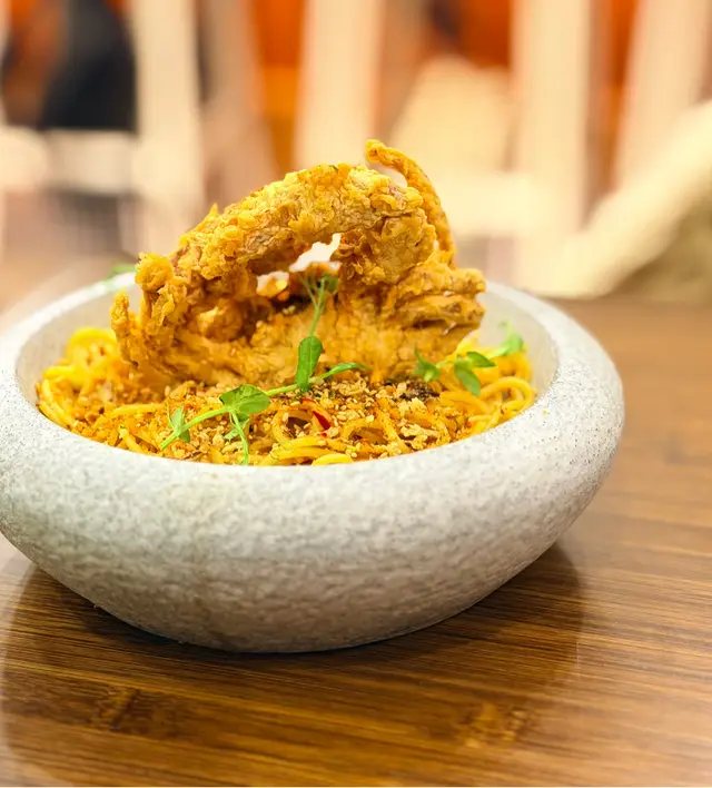 蒜香辣椒蜆肉意大利粉配軟殼蟹