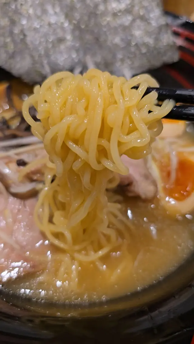 招牌豚骨叉燒拉麵(大盛)