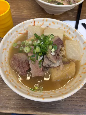 清湯蘿蔔牛腩麵