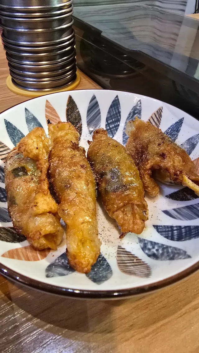 雞皮餃子4件 $28