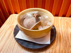 Coconut Soup with Clams 椰子蚬汤