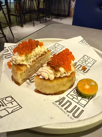 Salmon Caviar Crumpet