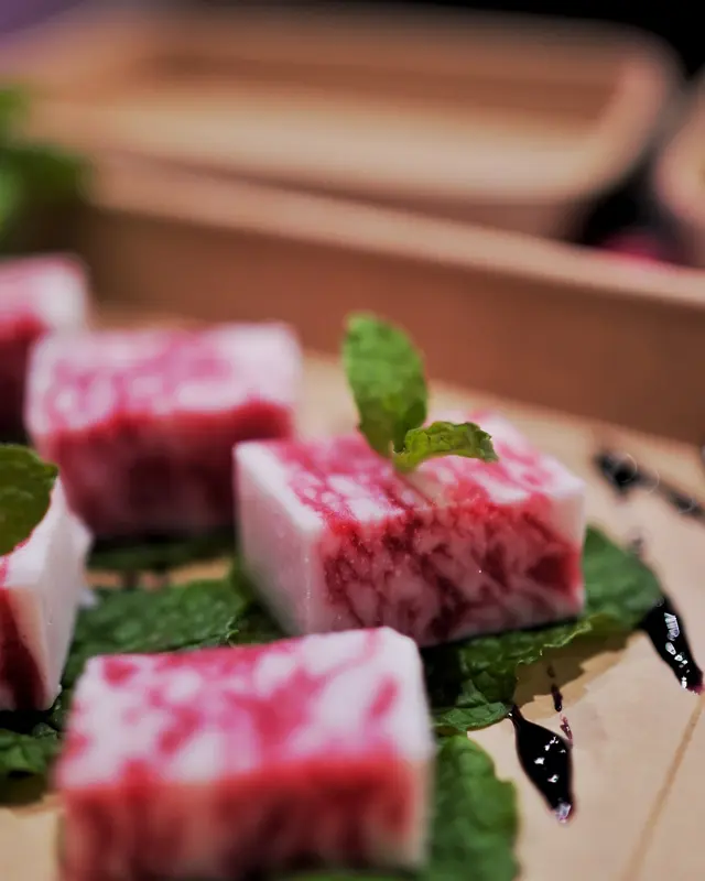 甜品 A5和牛慕斯