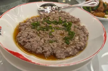 蒸牛肉饼