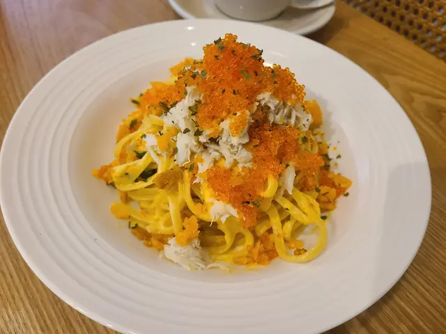 鹹蛋黃蟹肉扁意粉