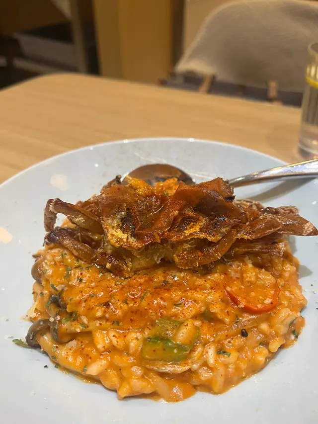 香草蕃茄忌廉汁軟殼蟹義大利飯