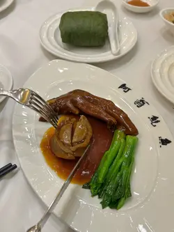 #香港美食#米其林餐厅 #香港吃喝玩乐 #老字号 #粤菜 #中餐的魅力 #老字号酒楼 #香港探店 #跟着本地人吃早茶 #尖沙咀美食