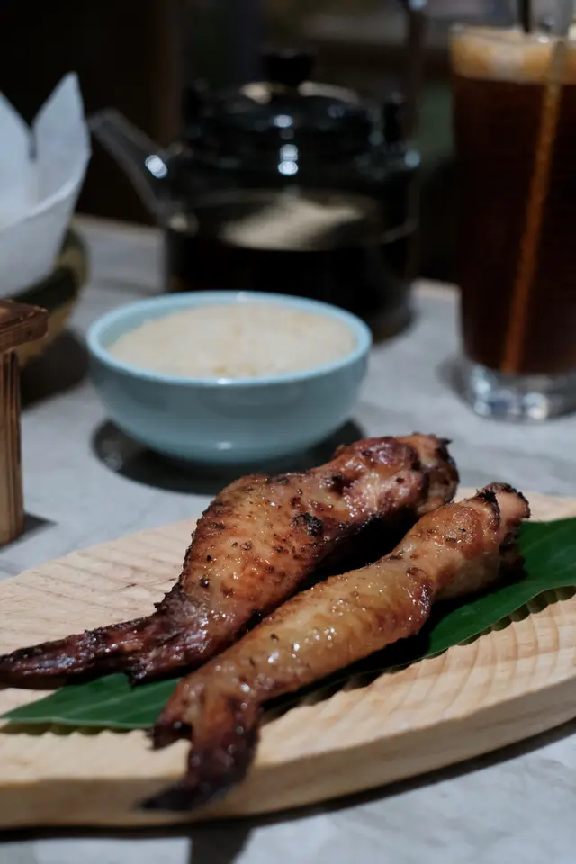 香茅椰糖烤雞全翼