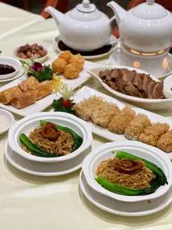 原只卤水鲍鱼捞面