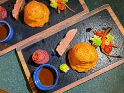 焗酥皮牛及慢煮鸭胸