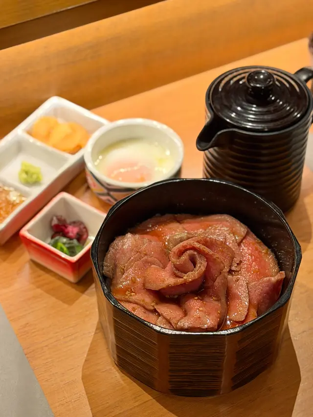 A4黑毛和牛三食