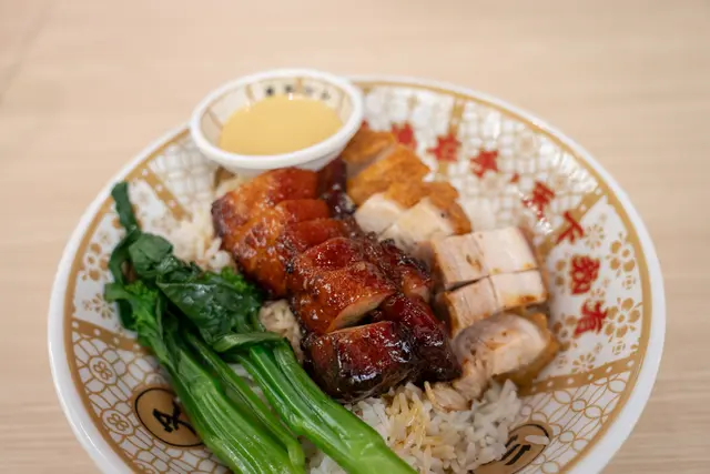 初戀叉燒  +  燒腩仔飯