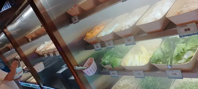 自助菜區丸區肉肉食區