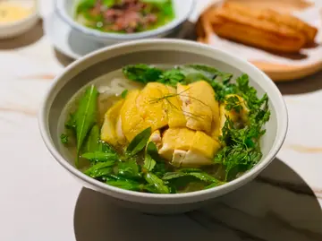 phở gà • 3 yellow chicken • rice noodles