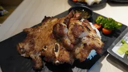 葱油炭烧猪扒配白饭