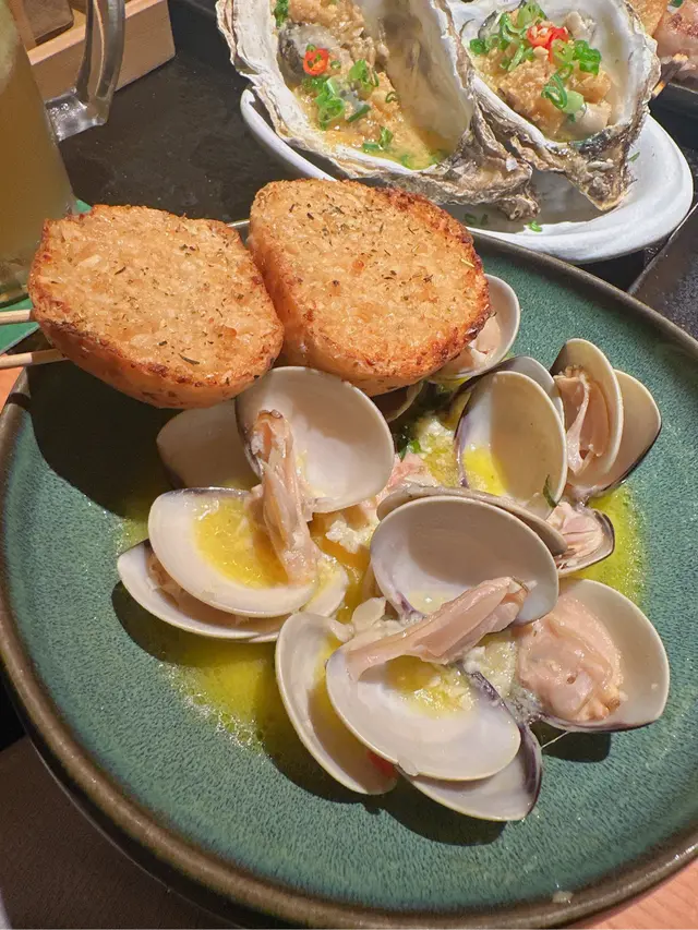 蒜香牛油酒煮蜆