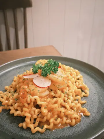 香煎海虾龙虾汁卷卷意粉