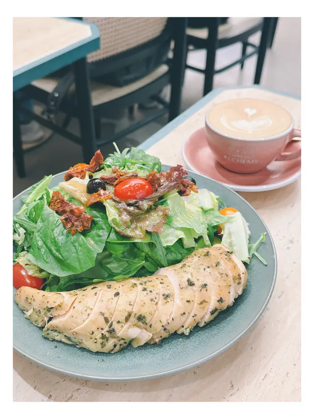青醬雞胸沙律配檸檬醬醋
