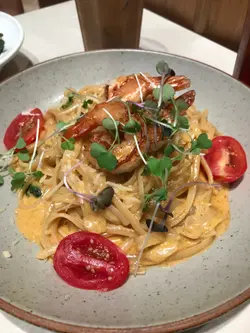 Tom yum tiger prawn pasta