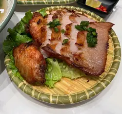 炸猪颈肉、牛油鸡翼