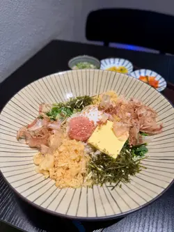 明太子牛油拌自家製熱烏冬