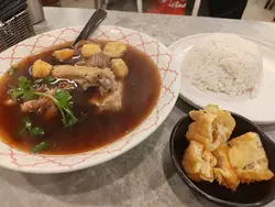 豬肋排藥材肉骨茶配白飯