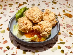 Deep Fried Shrimp Puff 炸脆脆虾胶豆ト (5Pcs 粒)