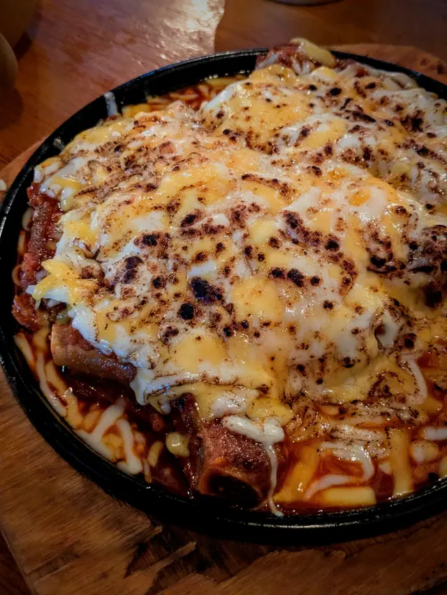 Makgeolli night with bestie🍶👯