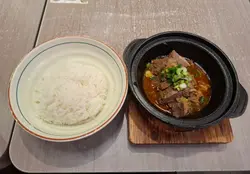 煲仔五香牛腩饭