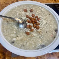 今日呢個粥好鹹好杰撻撻，可能已經晏咗啦