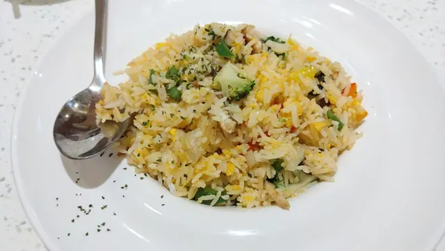 蒲燒鰻魚粒炒飯